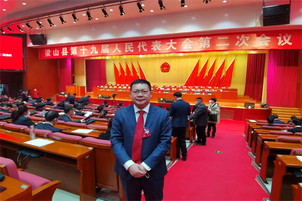 好色网
董事长杨奉钦参加梁山县第十九届人民代表大会第二次会议